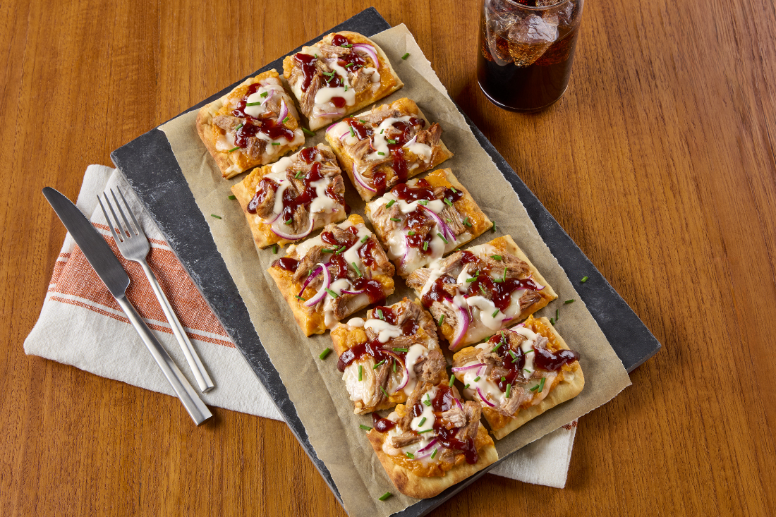 Sweet-Mashed-BBQ-Pulled-Pork-Pizza