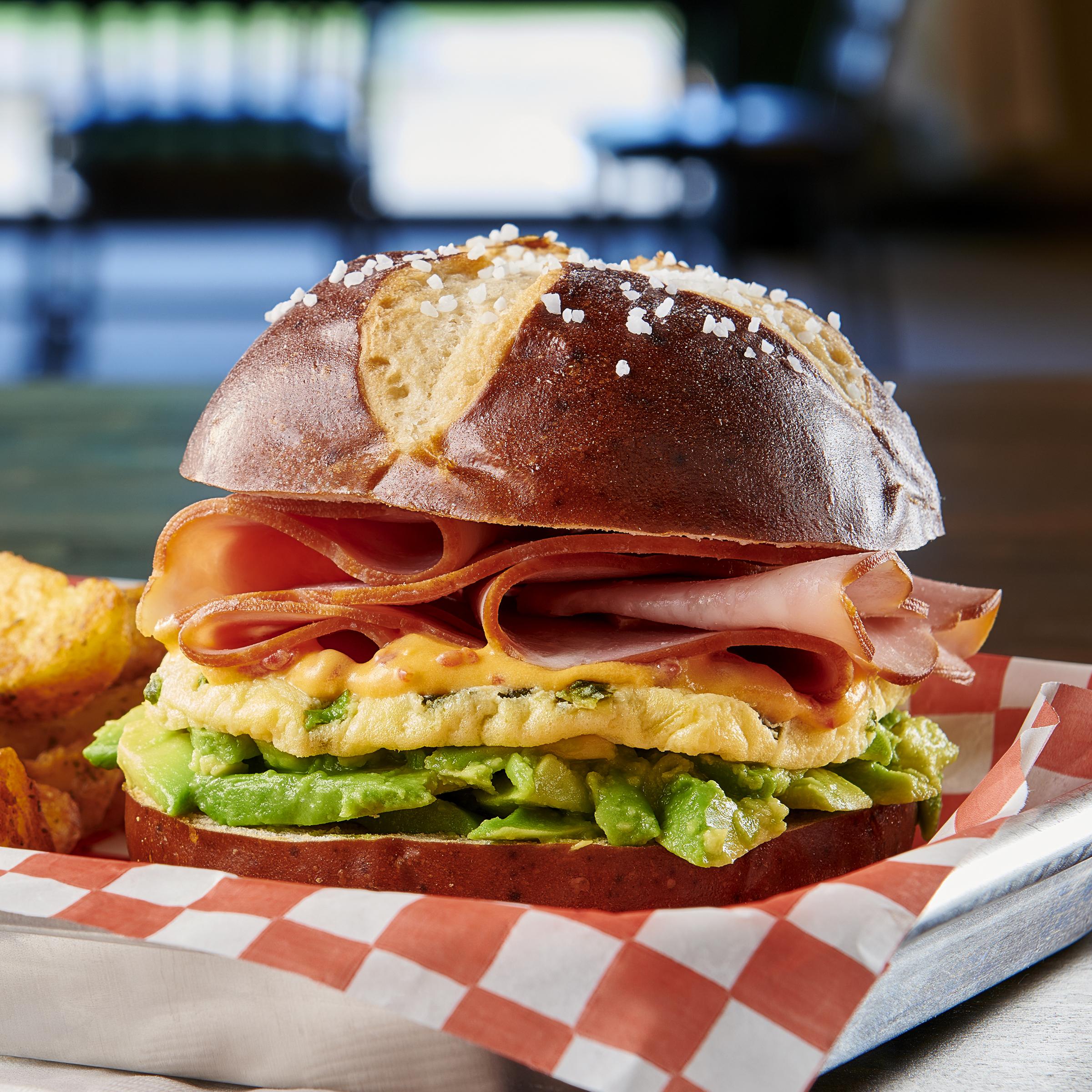 Papetti's® Cage-Free Fully Cooked Spicy Egg Patty with Jalapeno, 135/1.5oz