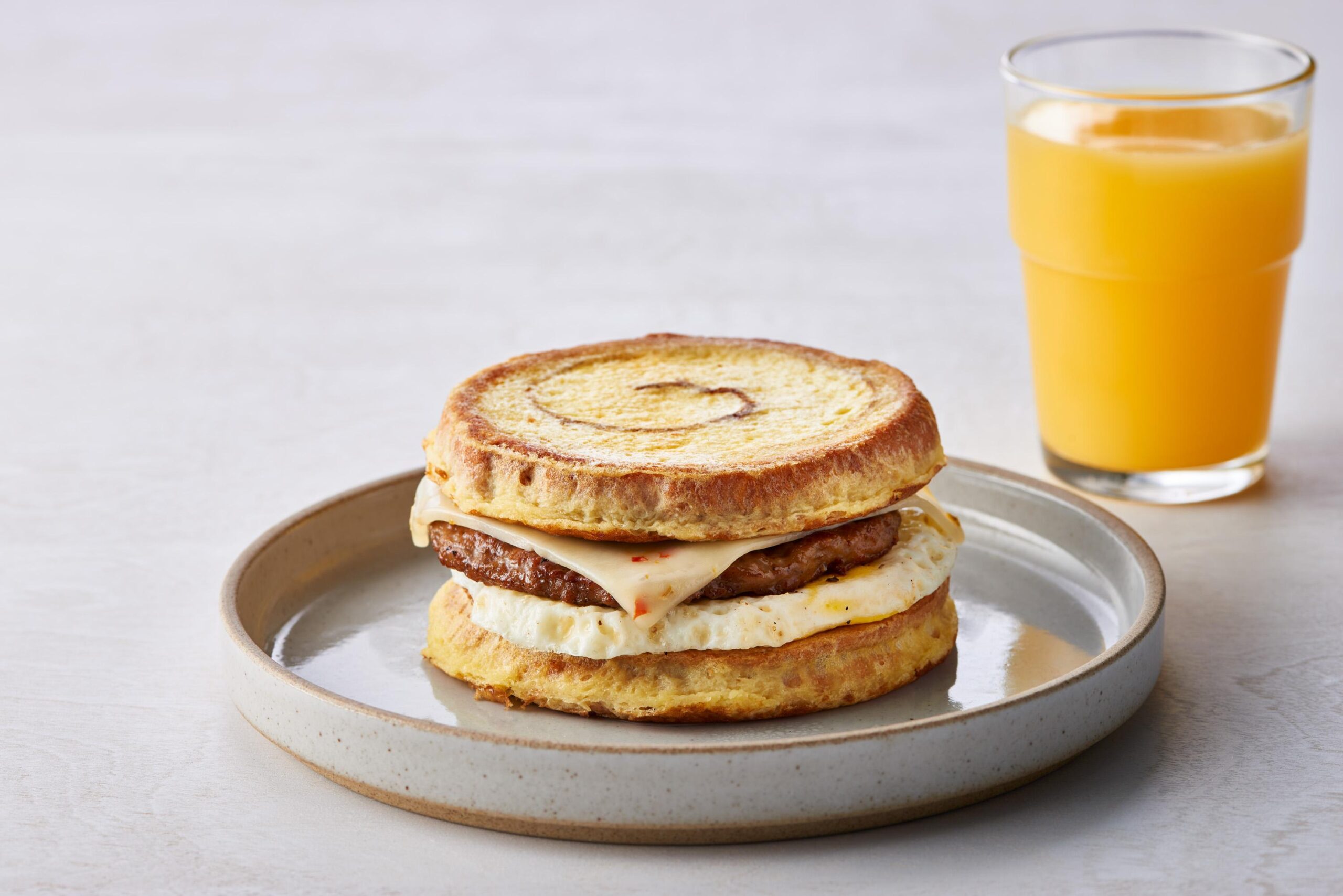 Papetti's® Fully Cooked Round Cinnamon Swirl French Toast, 120/1.5 oz