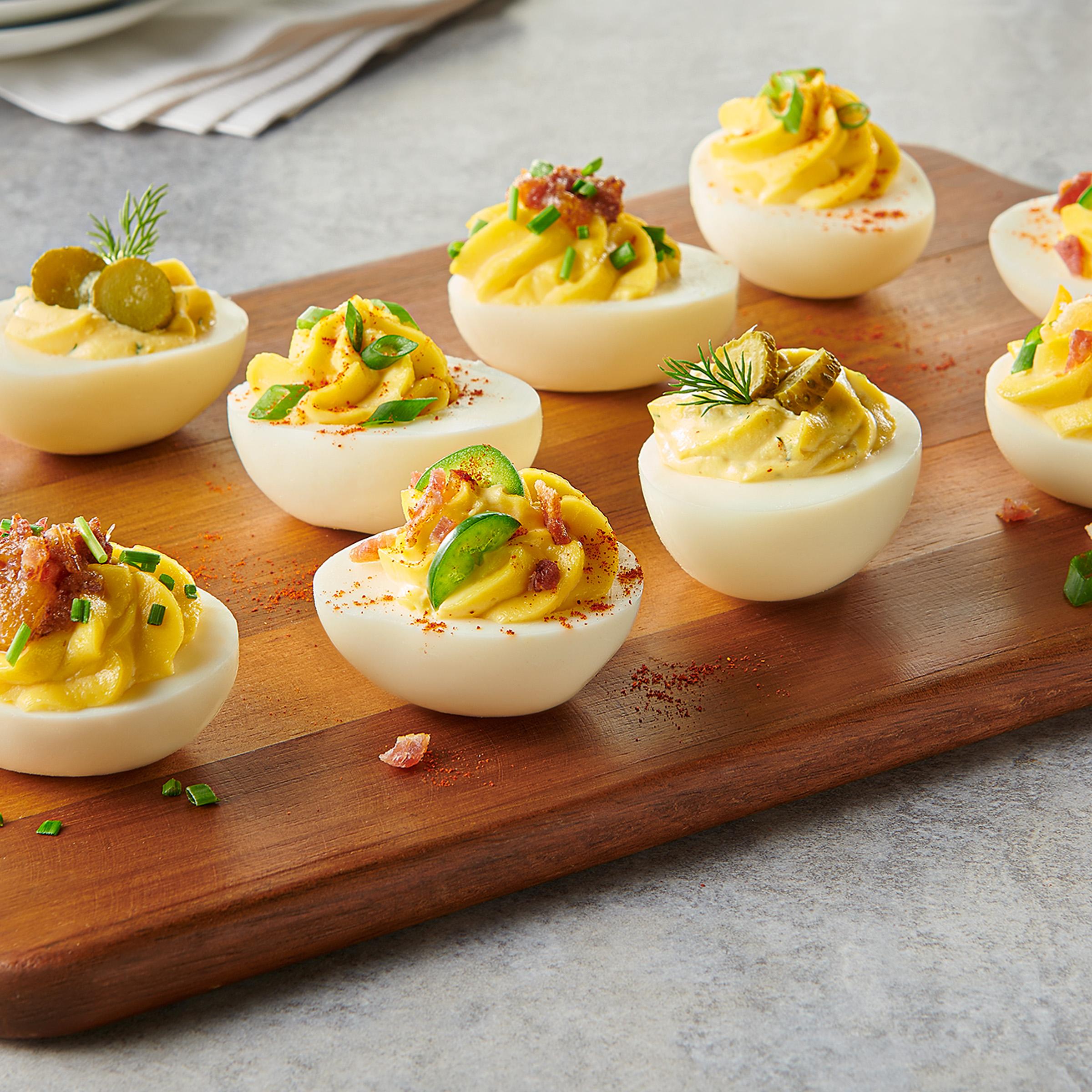 Papetti's® Refrigerated Peeled Hard Cooked Eggs, 12/12 Count Dry Pack